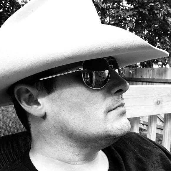 Meet your Posher, Matt - Picture 1 of 1